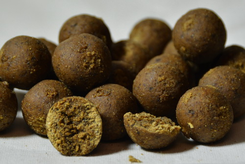 Boilie LEGEND BIOLIVER ANANÁS/N-BUTYRIC ACID 24mm/250g