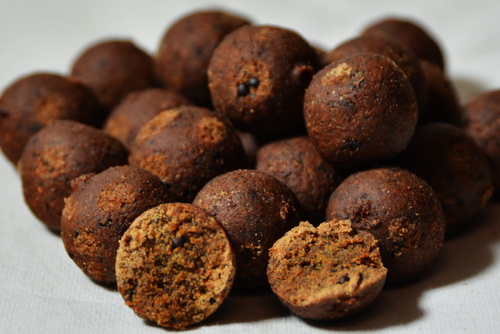 Boilie LEGEND KORENENÝ TUNIAK BROSKYŇA 12mm/200g