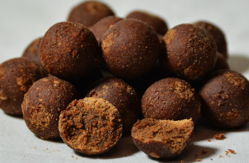 Boilie LEGEND SEAFOOD SLIVKA/CESNAK 20mm/250g