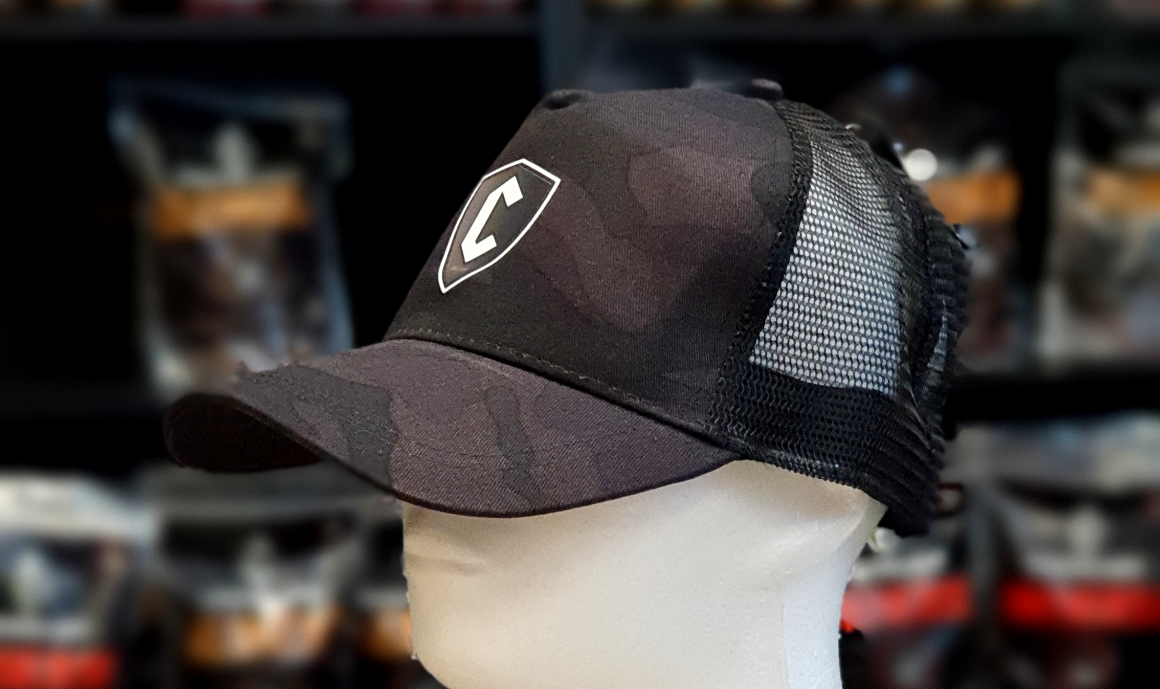 CONQUER ŠILTOVKA-čierna